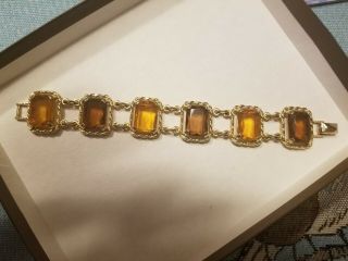 Vtg Sarah Coventry Gold Tone And Amber Colored Stone Bracelet