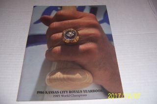 1986 Kansas City Royals Yearbook George Brett 1985 World Champions Saberhagen