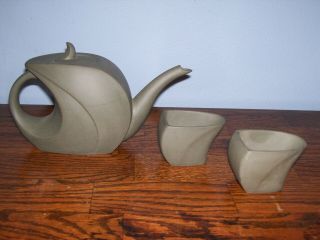 Vintage Chinese Art Teapot With 2 Cups Signed Green Clay.