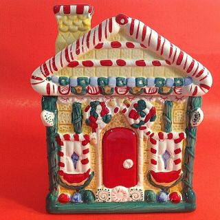 Cookie Jar Canister.  Christmas Ginger Bread House 9 Inch Vintage