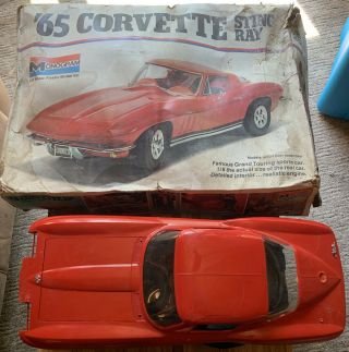 Vintage Monogram 1/8 Scale 1965 Corvette Stingray Model Kit