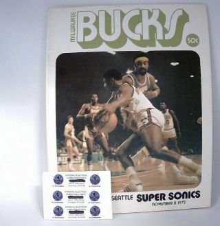 Vintage Milwaukee Bucks Vs York Knicks Program 12/1/72 Oscar Robertson Nba