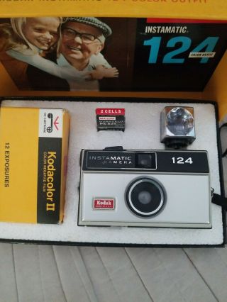Vintage Kodak Instamatic 124 Camera W Box,  And Flash Bulb And Film