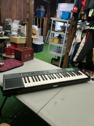 Vintage Yamaha Psr - 12 Keyboard 69 Keys