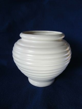 Vintage Mid - Century Hull Usa Pottery Cream Ribbed Vase Planter 419