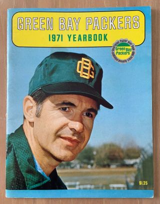 Vintage 1971 Nfl Green Bay Packers Football Yearbook - Lambeau Field