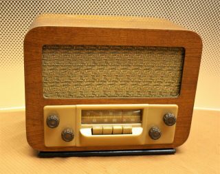 Vintage Old Antique Silvertone Radio;1947,  Wood & Butterscotch Plastic,  Restored