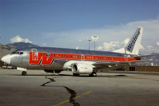 35mm Colour Slide Of Western Boeing 737 - 347 N3301