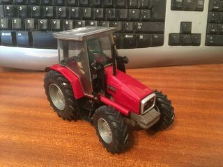 Britains 09450 1/32 Scale Massey Ferguson 6140 Tractor