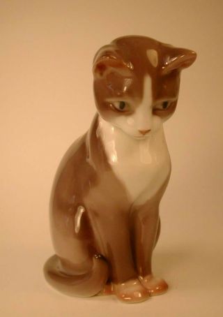 Vintage B&g Bing & Grondahl Porcelain Kitty Cat Figurine 1876 - Denmark