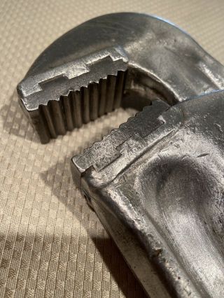 Vintage 18” Aluminum Pipe Wrench Crisp Jaws Schick,  Damage - 3