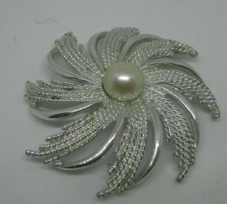 Vintage Sarah Coventry Signed Pinwheel Silver Pearl Flower Brooch Pin