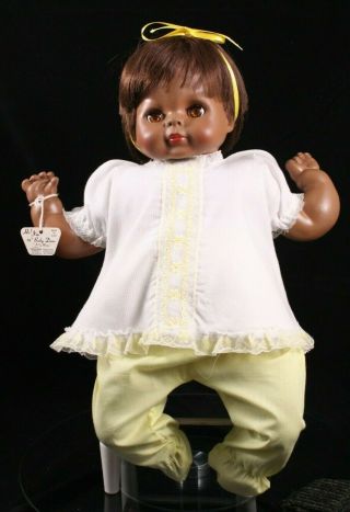 Vogue 17 " Baby Dear Black African - American Crier Doll Vinyl & Cloth Vintage 1964
