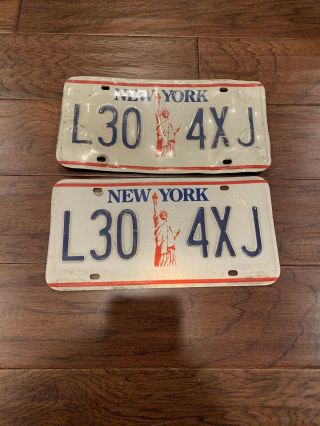 Vintage Matching Pair York Ny License Plate 1980’s Statue Of Liberty Ny City
