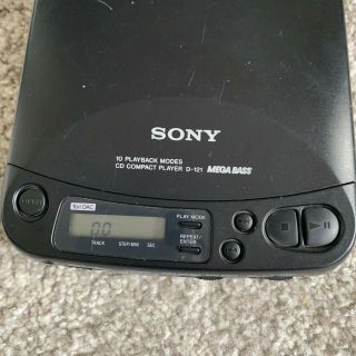 Vintage 1993 SONY DISCMAN D - 121 portable CD player MEGA BASS,  LINE OUT 3
