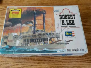 Vintage Revell Robert E Lee Mississippi Paddlewheeler Model Kit Complete