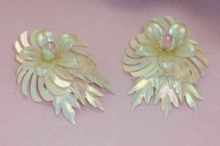Vintage Feather Light Plastic Huge Clip on Flower Earrings Soft Pink & White 2