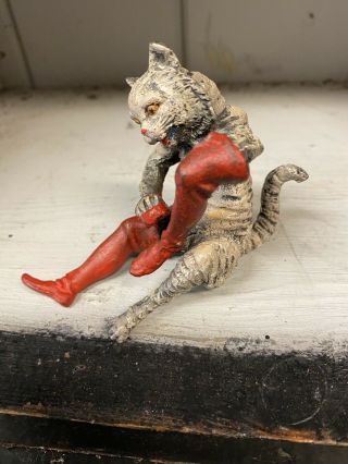Cold Painted Bronze Figure Of Puss In Boots Cat Cleaning Boots After Bergman