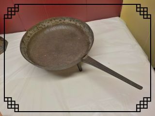 Antique 9 1/2” Cast Iron Skillet Frying Pan 3 Legs Footed Antique Hand Forged