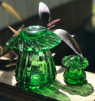 Vintage Groovy Green Blown Art Glass Mushrooms,  Set Of Two