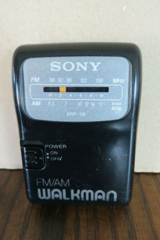 Vintage Sony Srf - 39 Fm/am Walkman Radio
