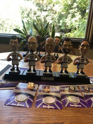 2002/2003 Kings Carl Junior Bobble Heads Display Stand No Boxes,  5 Pins& 5 Coins