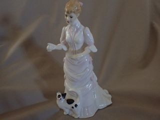 Royal Doulton Figurine " Lucy " - English Bone China 1996 Hn3858