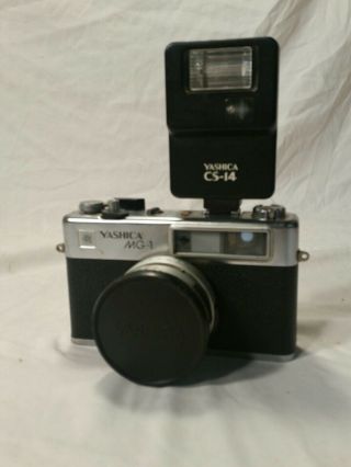 Vtg Yashica Mg - 1 Yashinon 45mm 1:2.  8 Film Camera With Cs - 14 Flash