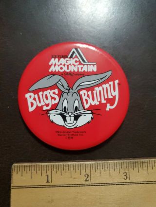 Vintage 1986 Six Flags Magic Mountain Bugs Bunny Looney Tunes Pinback Button