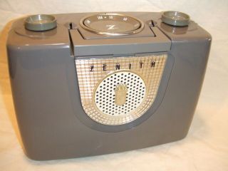 Restored 1952 Vintage Zenith Model J402g Antique Tube Am Portable Radio