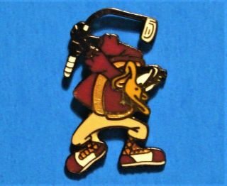 Daffy Duck Golfing - Golf - Looney Tunes - Vintage 1990 Warner Bros Cartoon Pin
