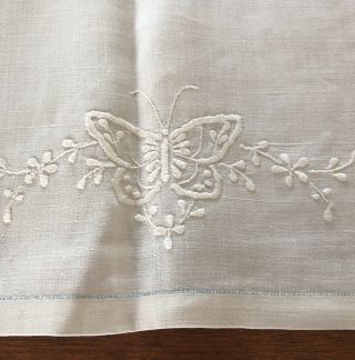 Vintage Estate Table Runner Dresser Scarf Butterfly Shabby Chic Linen