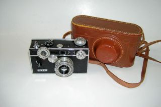 Vintage Argus 35mm C3 Rangefinder Camera W/ Carry Case