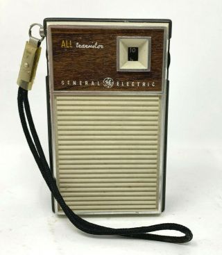 Vintage General Electric Ge Transistor Portable Radio P - 1758