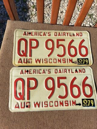 1973 1979 Wisconsin Passenger Car License Plate Pair Qp 9566 Vintage
