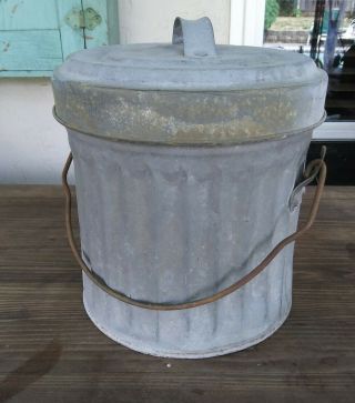 Small Vintage Galvanized Wire Bail Garbage Trash Can With Lid Great Cond 10 Inch