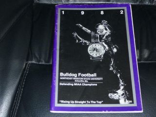 1982 Northeast Missouri State College Football Media Guide Ex - 37