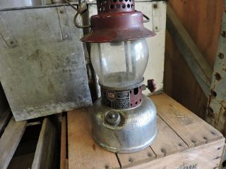 Vintage AGM/American Gas Machine Model 3016 Camp Lantern 2