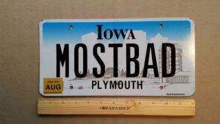 License Plate,  Iowa,  Gr8 Vanity: Most Bad (i.  E.  The " Worst " Plate Ever)