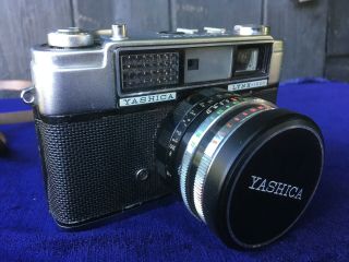 Vintage Yashica Lynx 1000 35mm Film Camera & Case F/1.  8 45m Japan 1960