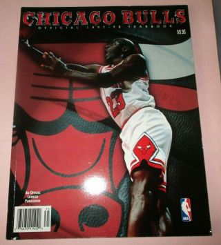 1997 - 98 Chicago Bulls Yearbook - " The Last Dance " Michael Jordan Cover