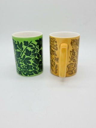 Vintage Celtic Irish Fine Earthenware 2 Tea Mugs Cups Green / Gold Bird Floral 2