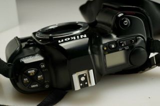 Vintage Nikon F - 601M 35mm AF Camera Body with CF - 45 Eveready Case F601 N 601 2