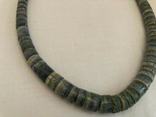 Vintage Hawaiian Green Puka Shell Bead Choker Necklace 17 3/4 Inches 2