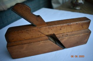 Vintage Wooden Wood Molding Plane 1 1/2 ",  A.  Monty,  Convex