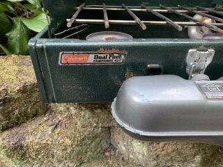 VINTAGE COLEMAN DUAL FUEL 424 CAMPING STOVE 2