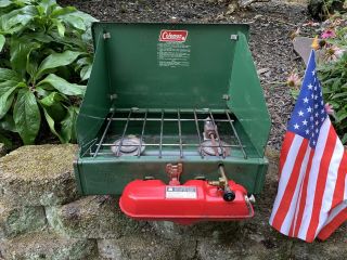 Vintage Coleman 425e Camping Stove