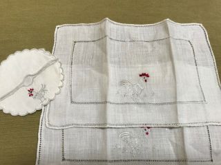 5 Vintage Madeira Linen Wine Coasters & 8 Cocktail Napkins Embroidered Roosters