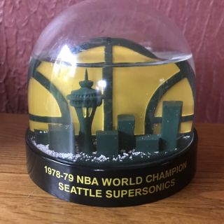 Vintage Rare 1978 - 1979 Seattle Supersonics Nba World Champions Snow Globe Kjr