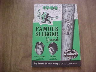 1965 Louisville Slugger Famous Baseball Yearbook (roberto Clemente & Tony Oliva)